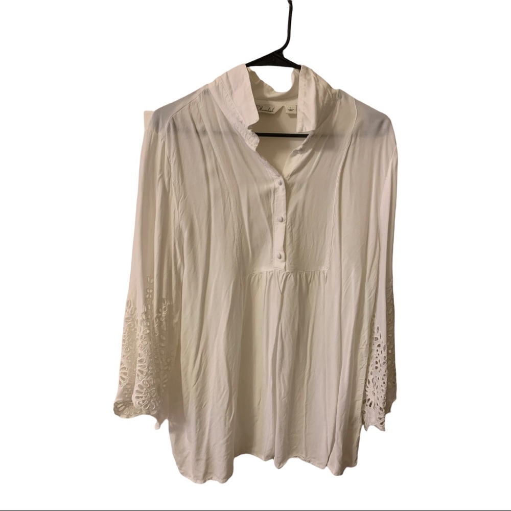 Women White Tops